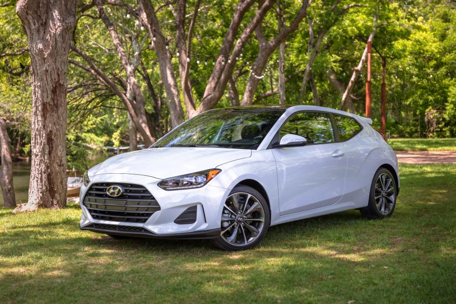  Hyundai Veloster 2018 года  (NA) (фото 22 из 37)
